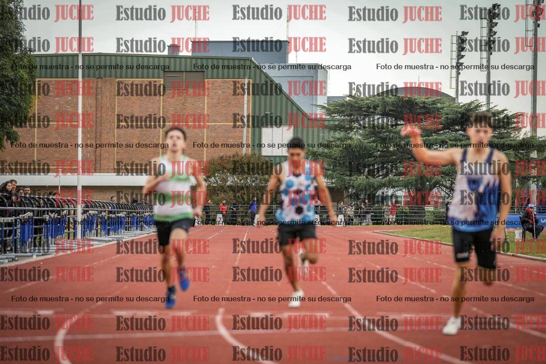 Fotos de los 400 m llanos de varones