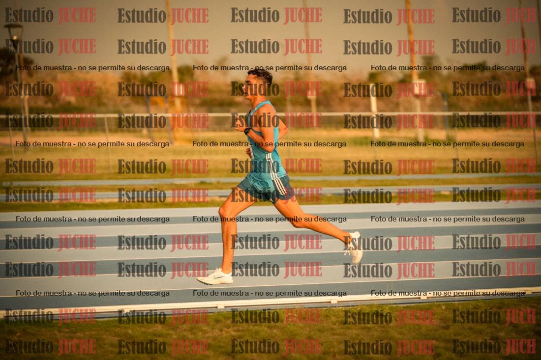 Fotos de los 3000 m llanos de varones