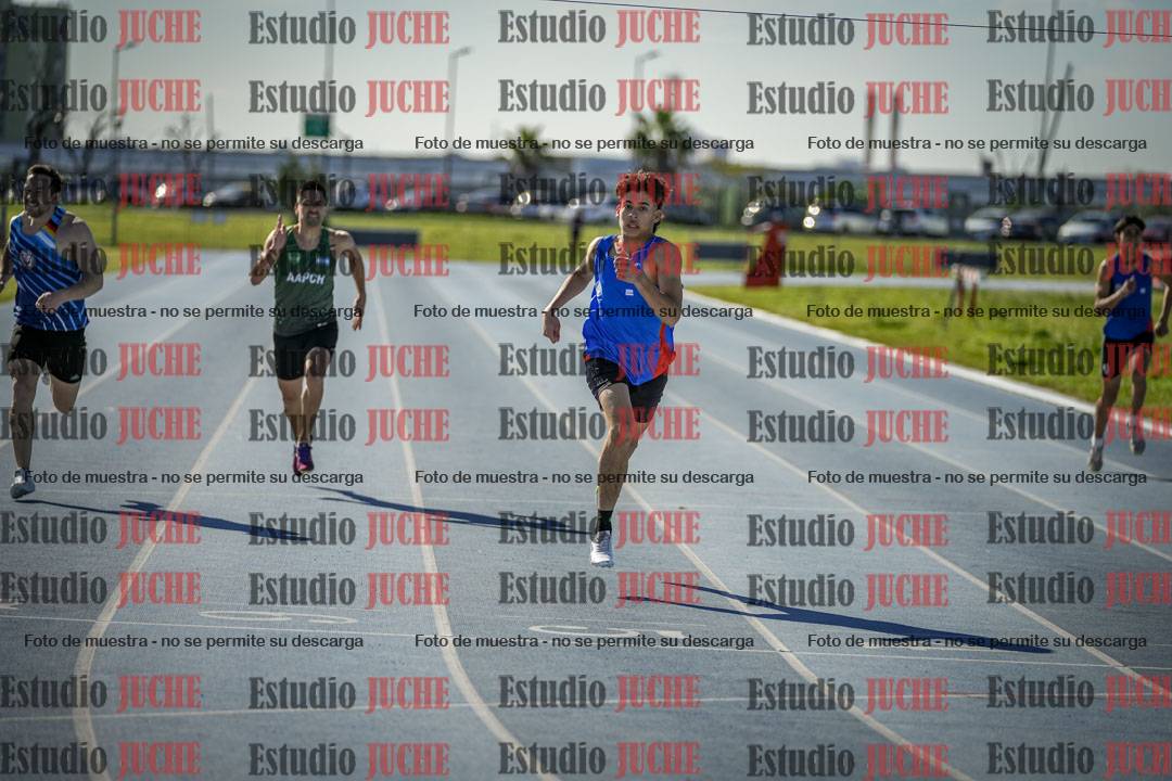 Fotos de los 400 m llanos de varones