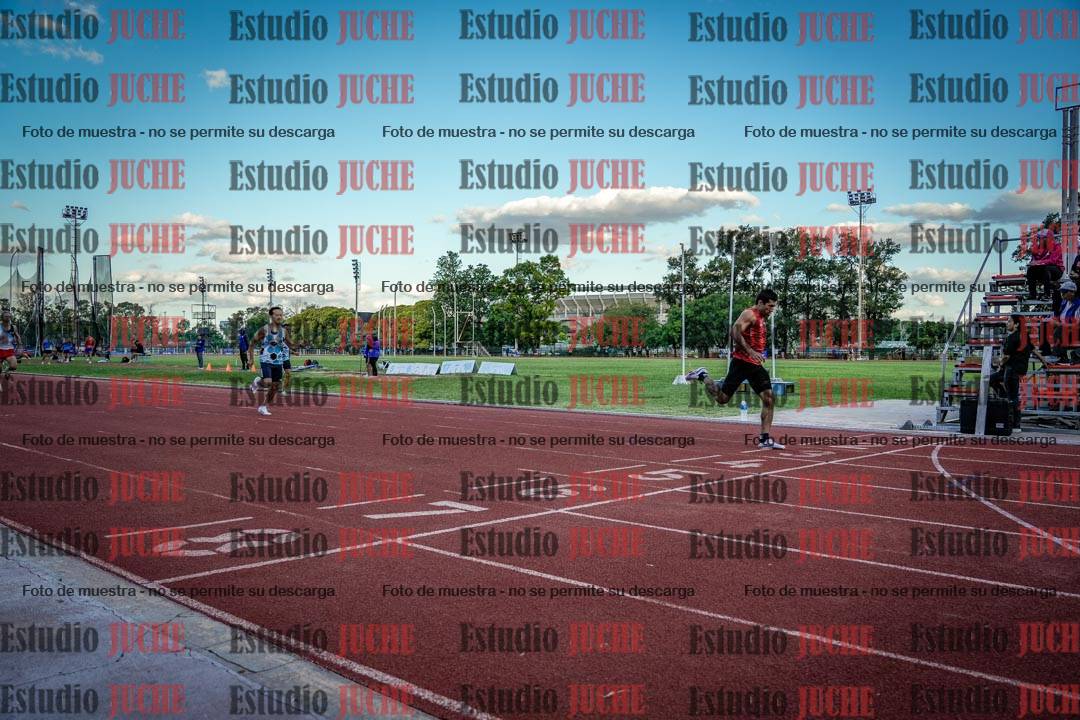 Fotos de los 400 m llanos de varones