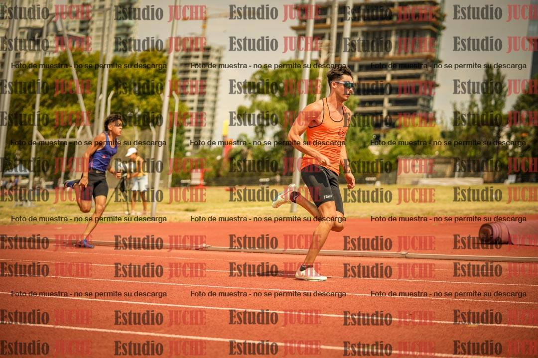 Fotos de los 200 m llanos de varones