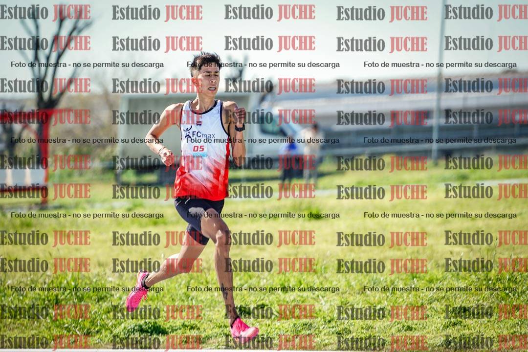Fotos de los 5000 m llanos de mujeres y varones