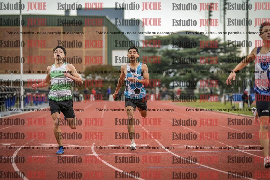 Fotos de los 400 m llanos de varones