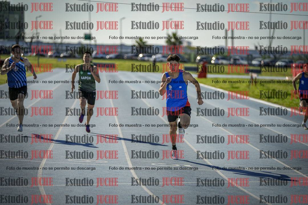 Fotos de los 400 m llanos de varones