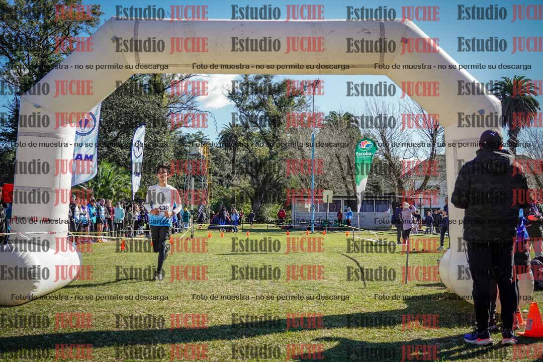 Fotos de la llegada del cross de 2000 m