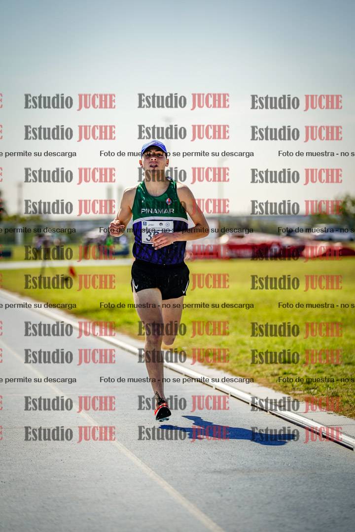 Fotos de los 2000 m con obstáculos de varones