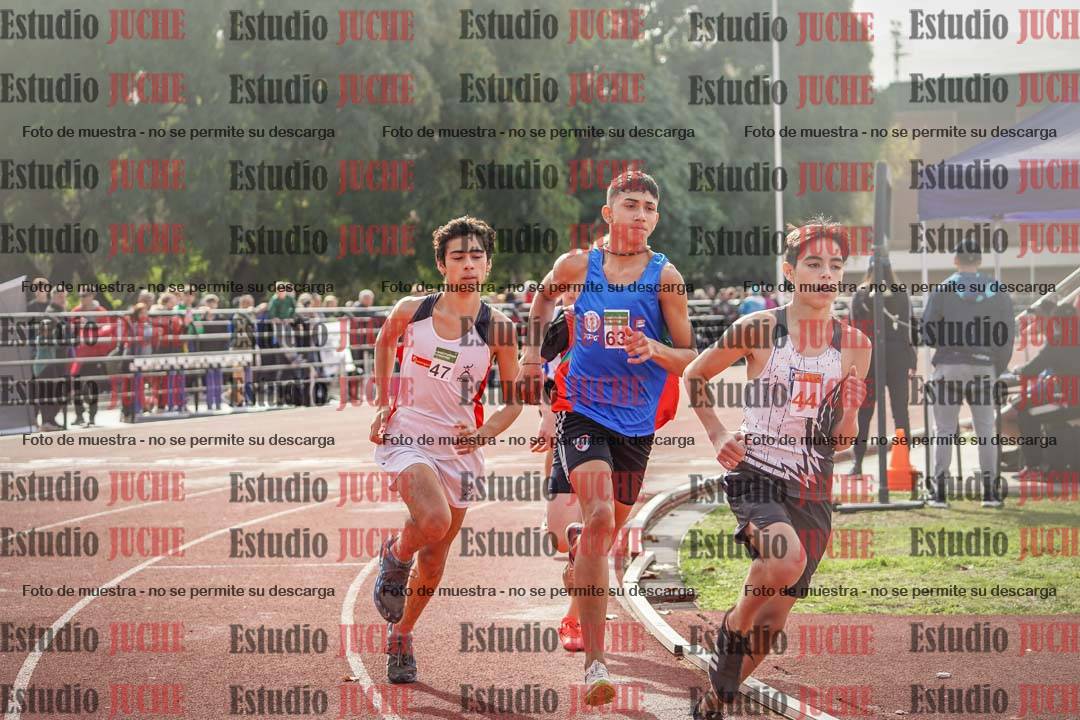 Fotos de los 600 m llanos de varones