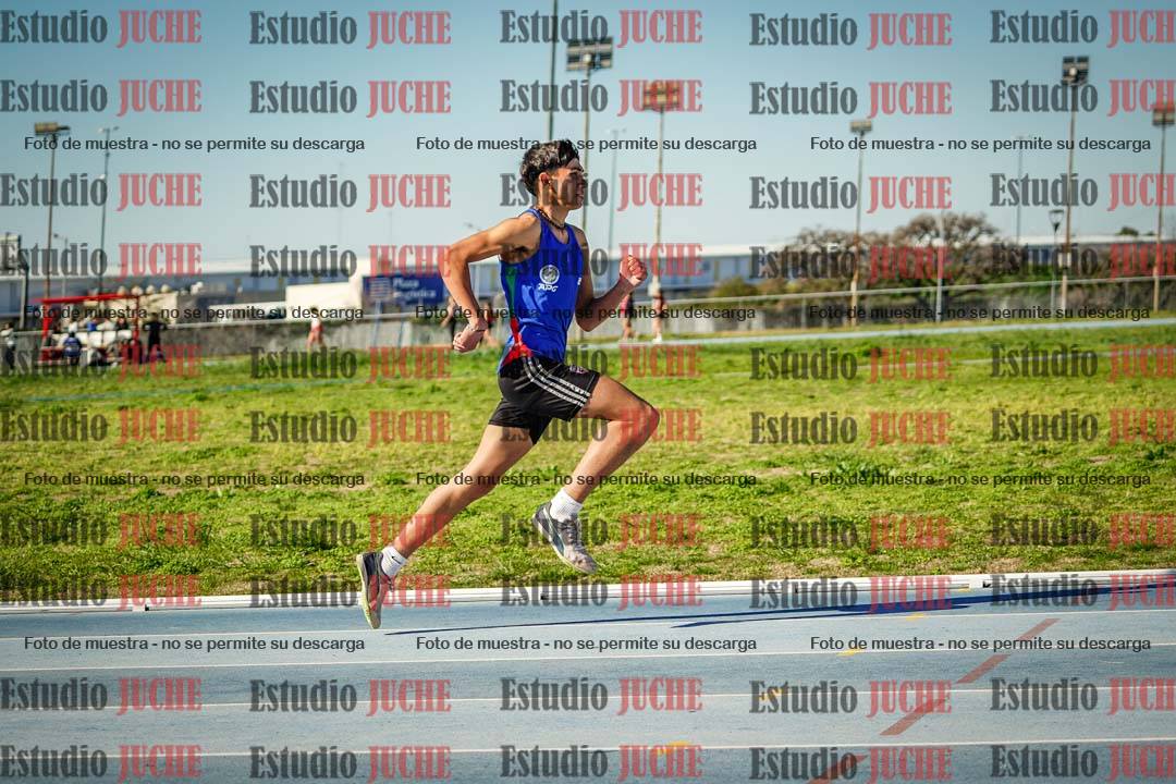 Fotos de los 400 m llanos de varones