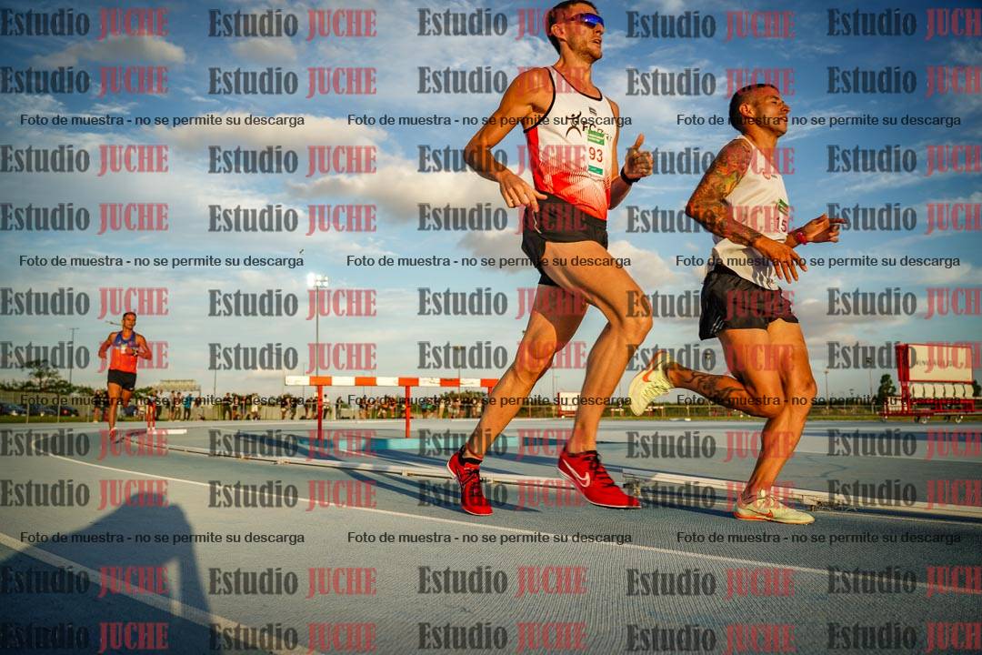 Fotos de los 3000 m llanos de varones