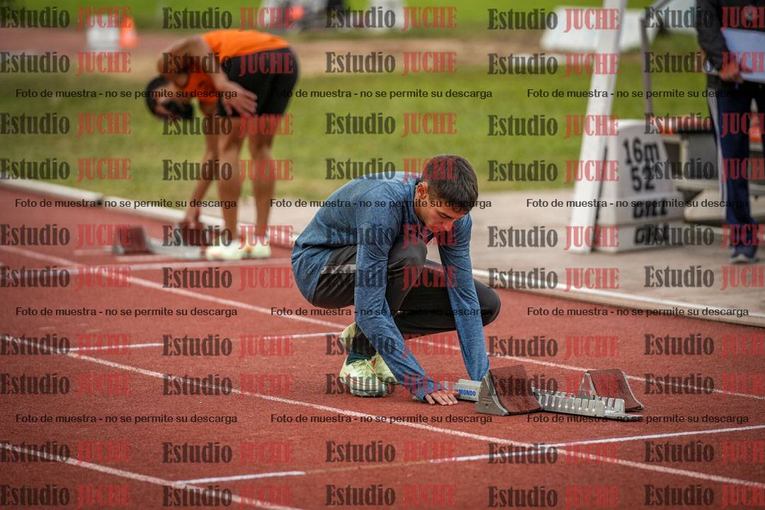 Fotos de los 400 m llanos de varones