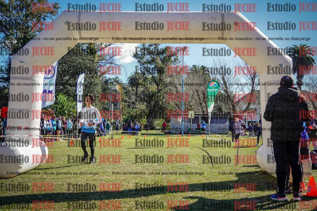 Fotos de la llegada del cross de 2000 m