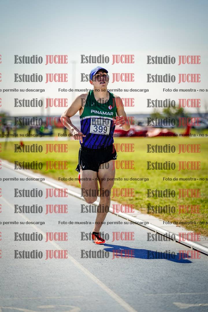 Fotos de los 2000 m con obstáculos de varones