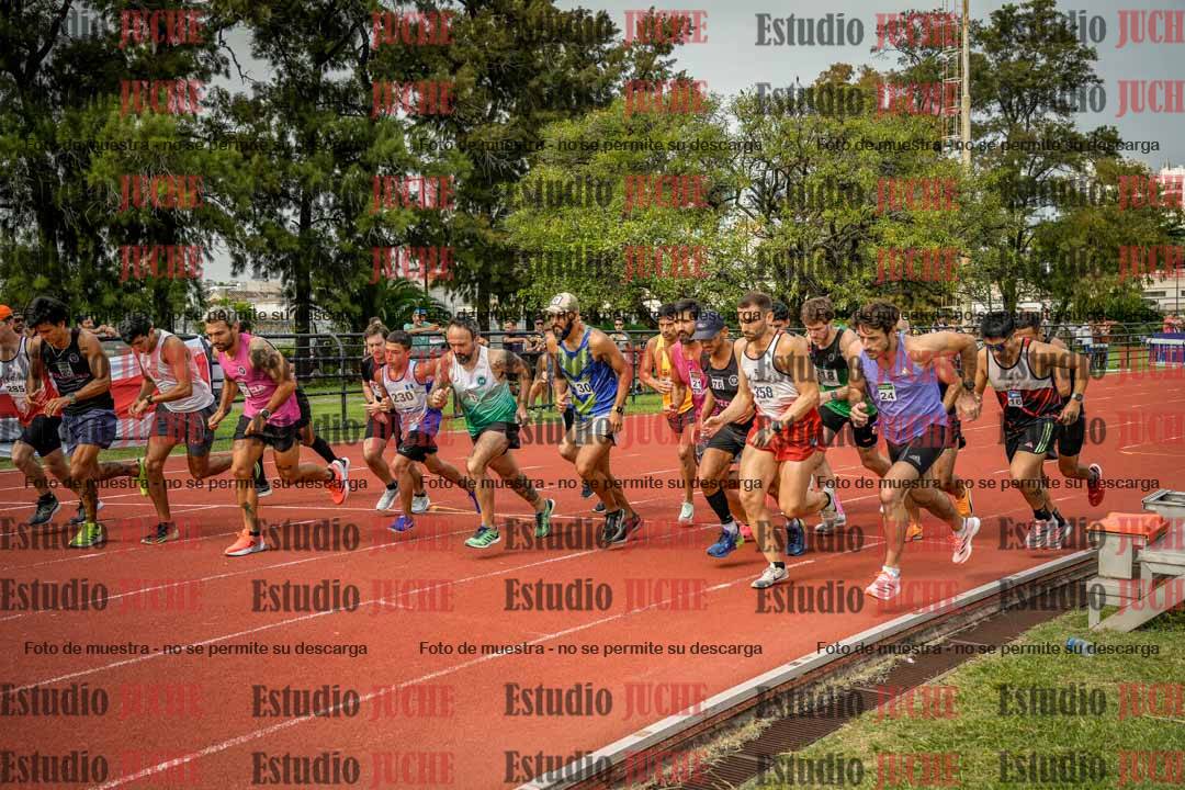 Fotos de los 3000 m llanos de varones