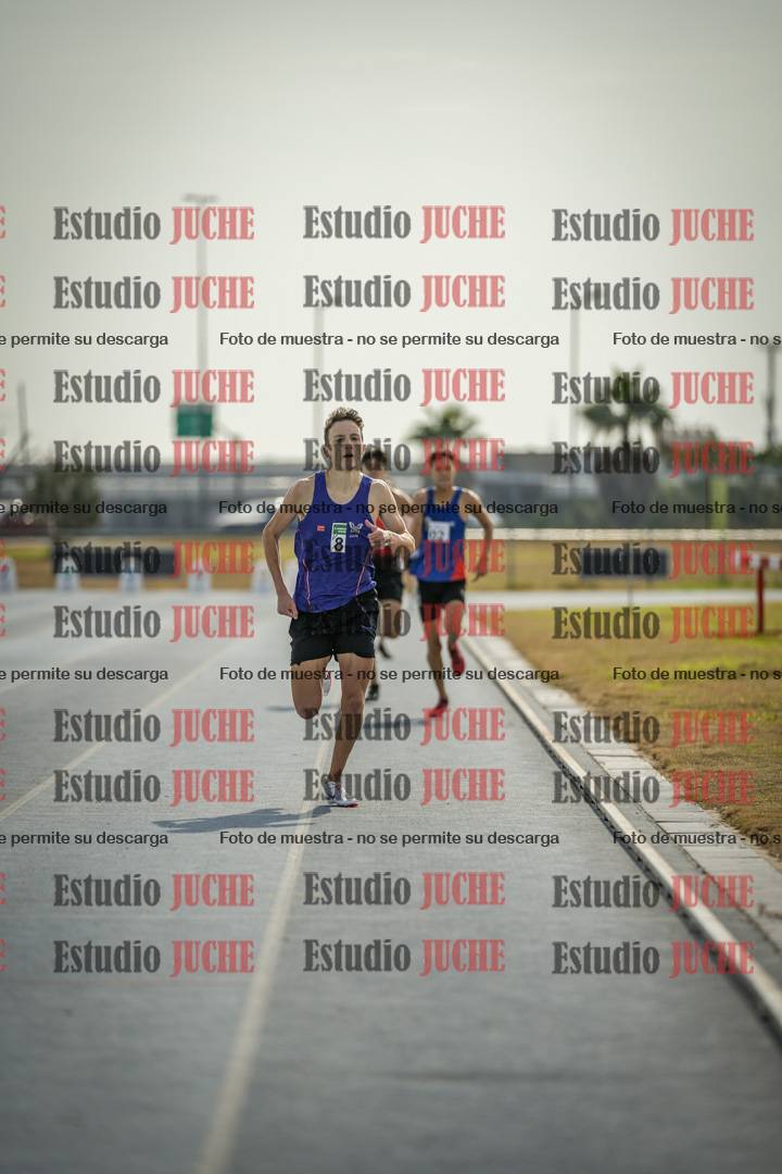 Fotos de los 800 m llanos de varones