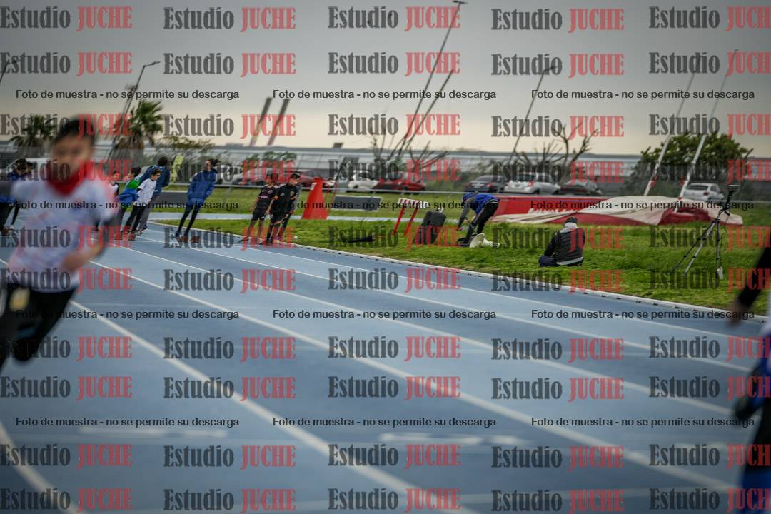 Fotos de los 50 m llanos de varones - U12