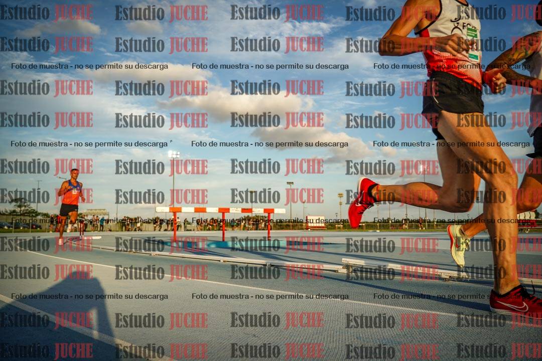 Fotos de los 3000 m llanos de varones