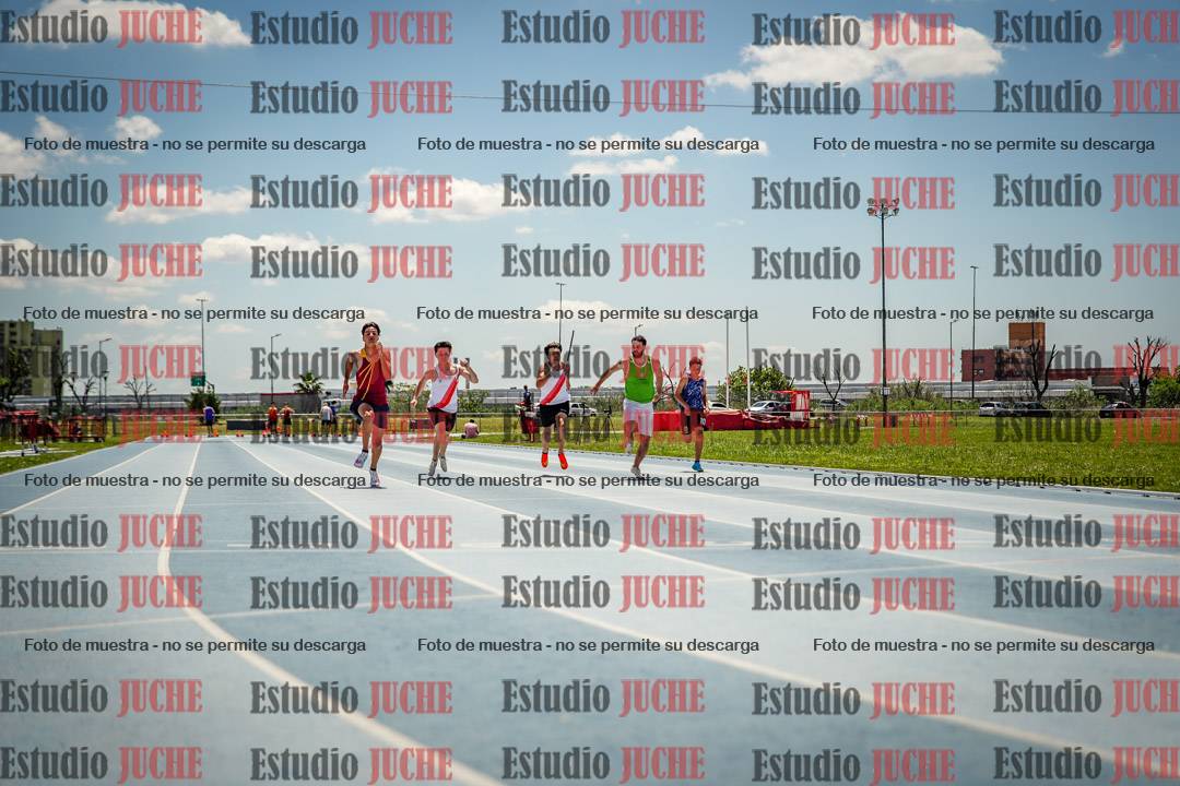 Fotos de los 100 m llanos de varones