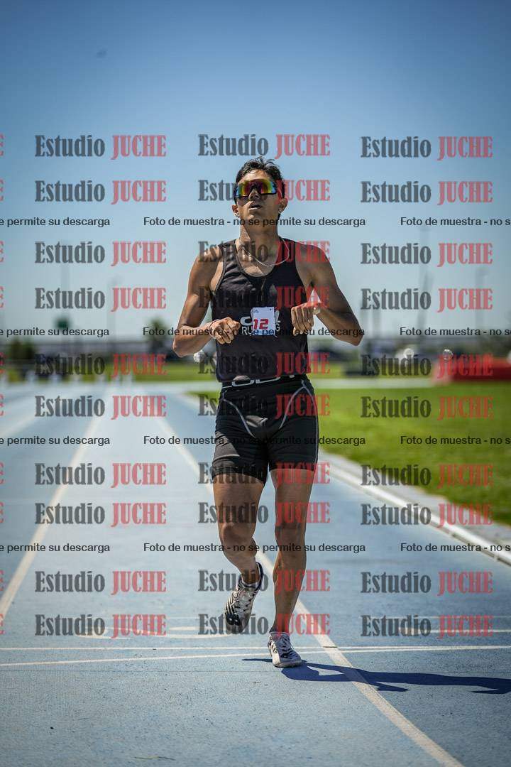 Fotos de los 800 m llanos de varones