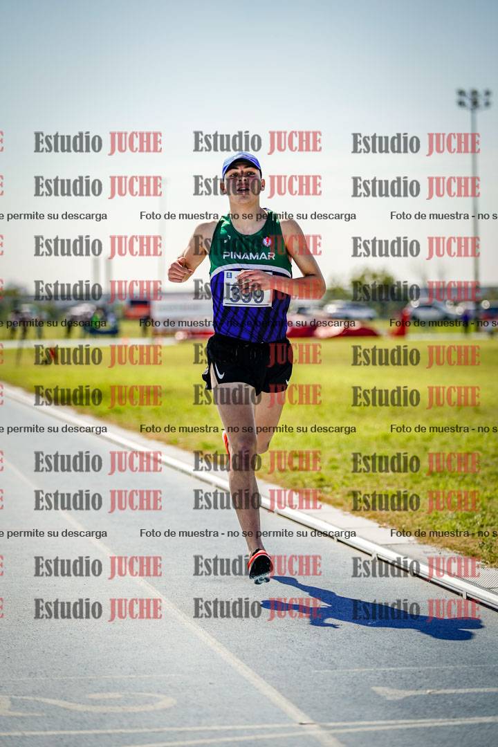Fotos de los 2000 m con obstáculos de varones