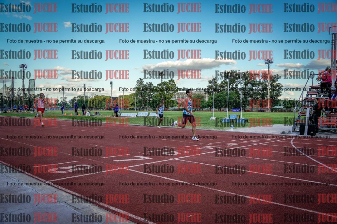 Fotos de los 400 m llanos de varones