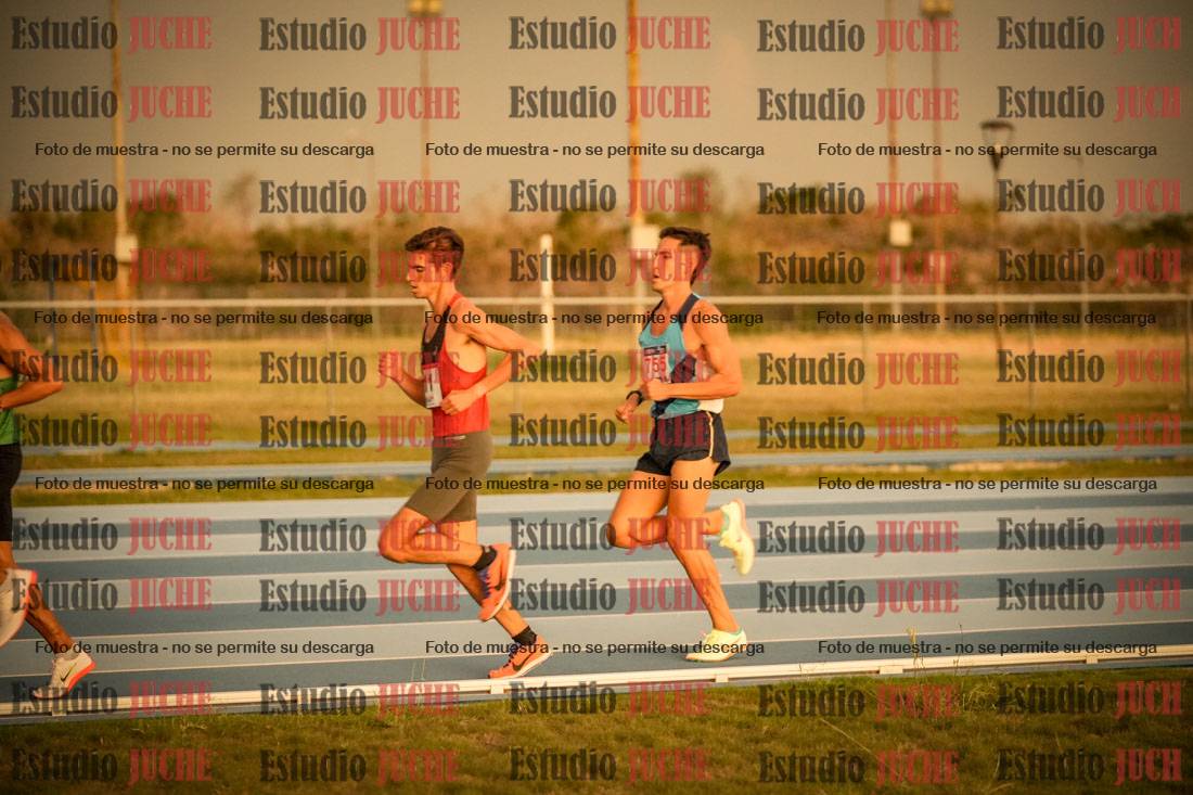 Fotos de los 3000 m llanos de varones