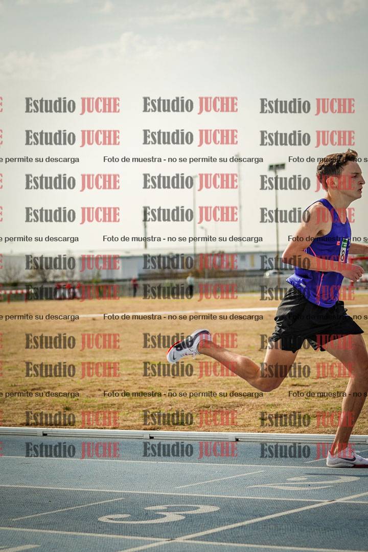 Fotos de los 800 m llanos de varones