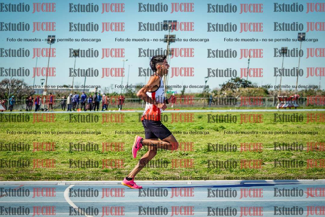 Fotos de los 5000 m llanos de mujeres y varones