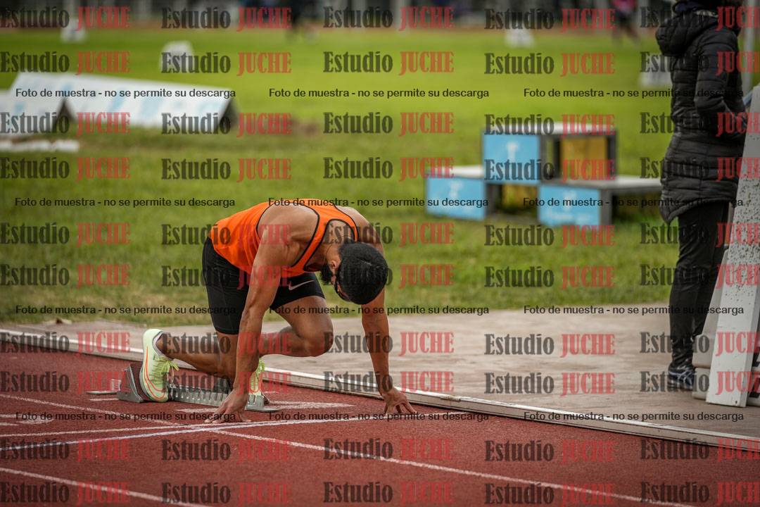 Fotos de los 400 m llanos de varones