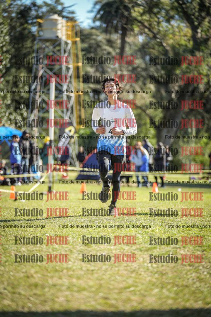 Fotos de la llegada del cross de 2000 m