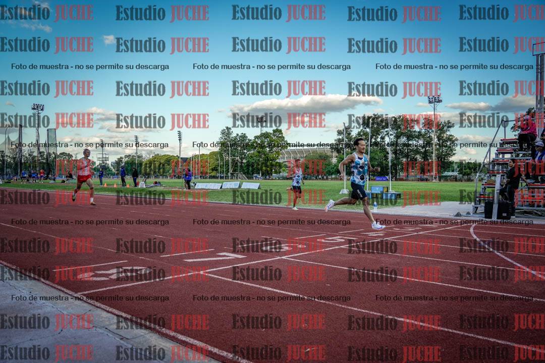 Fotos de los 400 m llanos de varones