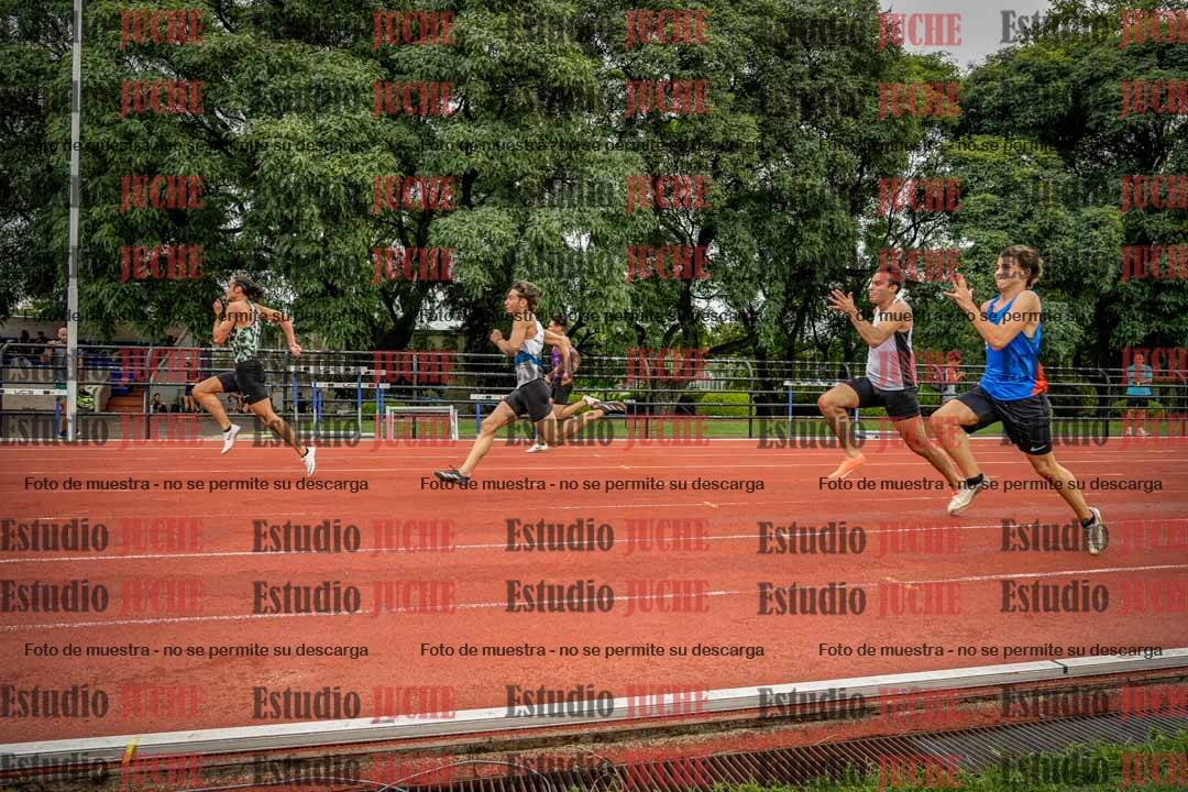 Fotos de los 100 m llanos de varones