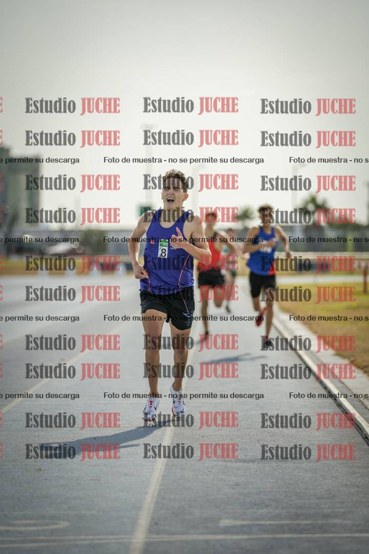 Fotos de los 800 m llanos de varones
