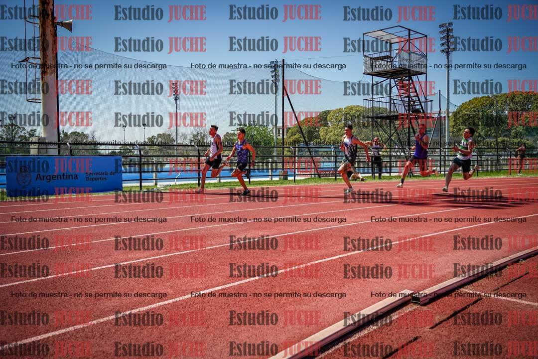 Fotos de los 200 m llanos de varones