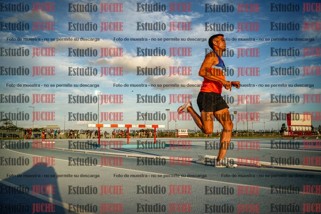 Fotos de los 3000 m llanos de varones