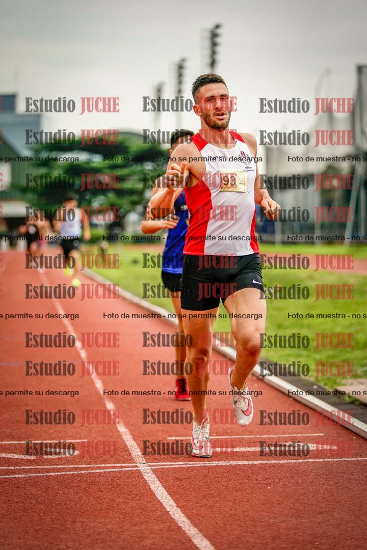 Fotos de los 800 m llanos de varones