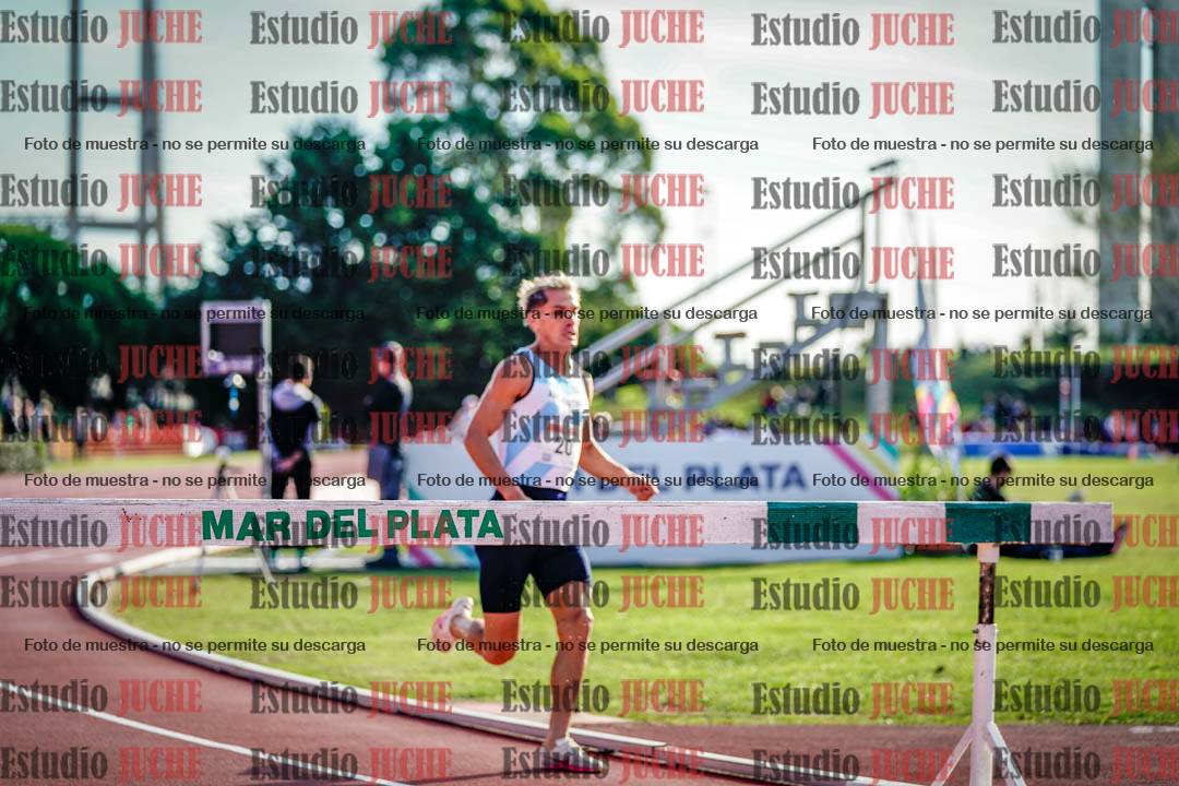 Fotos de los 3000 m con obstáculos de varones