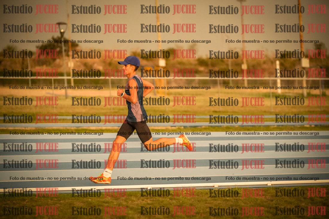 Fotos de los 3000 m llanos de varones