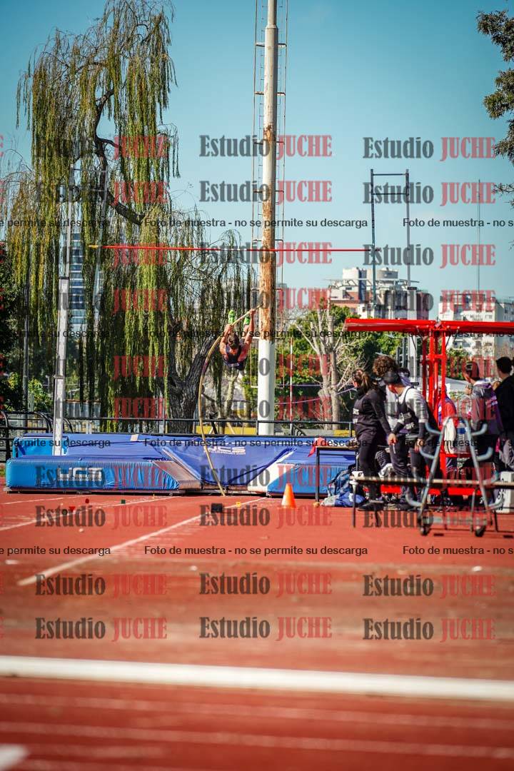 Fotos del salto con garrocha de varones - decatlón 8
