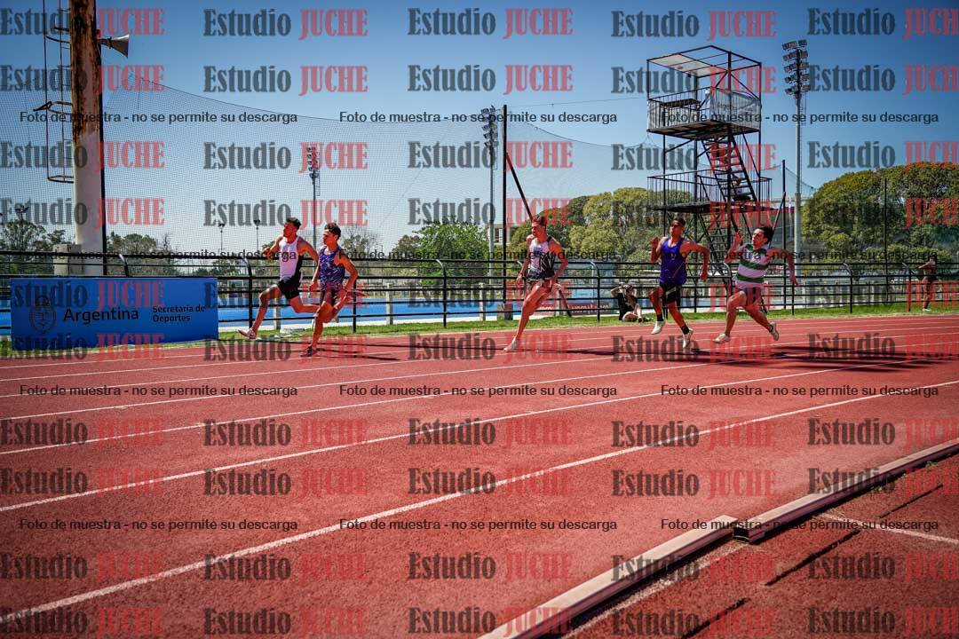 Fotos de los 200 m llanos de varones