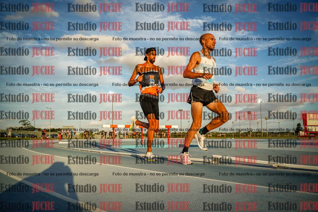 Fotos de los 3000 m llanos de varones