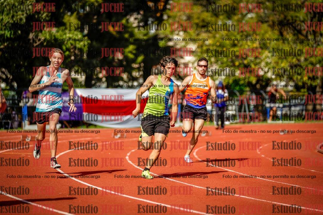 Fotos de los 200 m llanos de varones