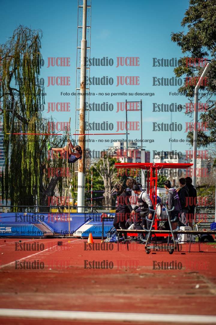 Fotos del salto con garrocha de varones - decatlón 8