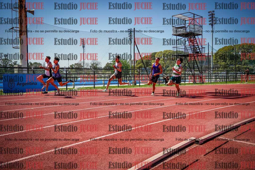 Fotos de los 200 m llanos de varones