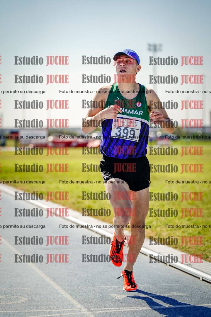 Fotos de los 2000 m con obstáculos de varones
