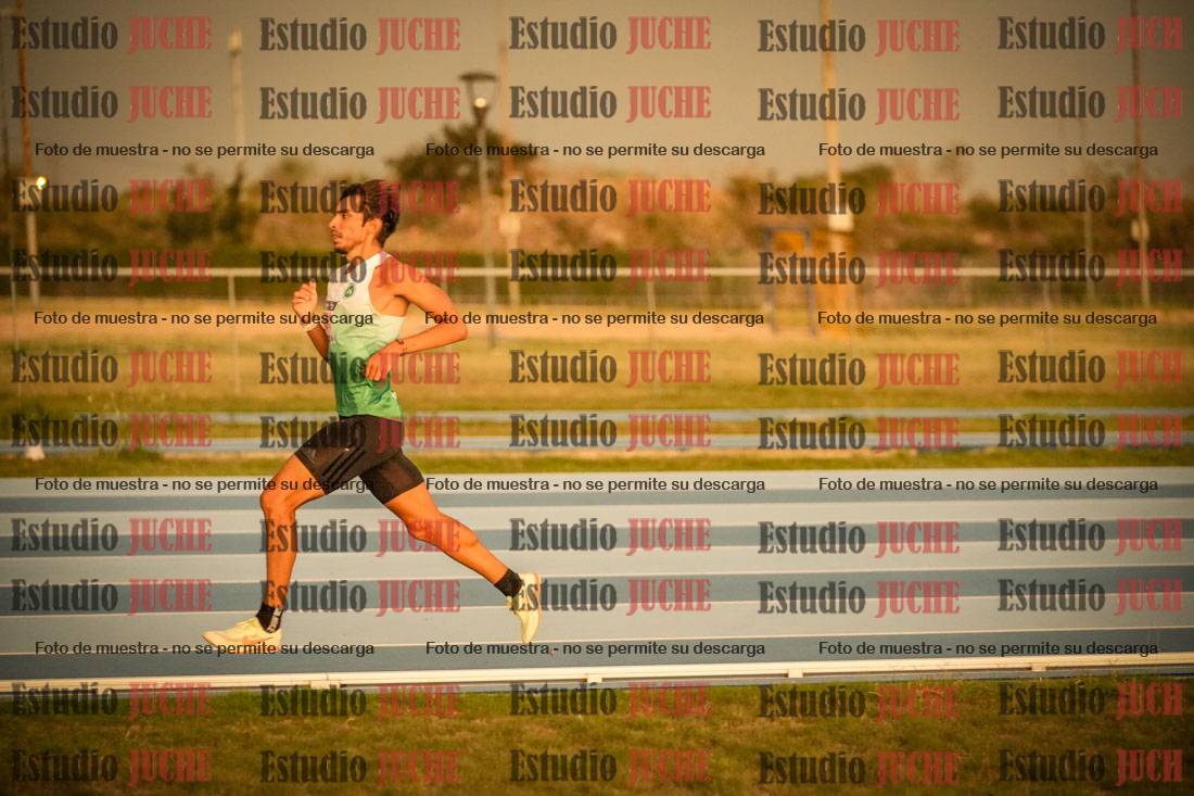 Fotos de los 3000 m llanos de varones