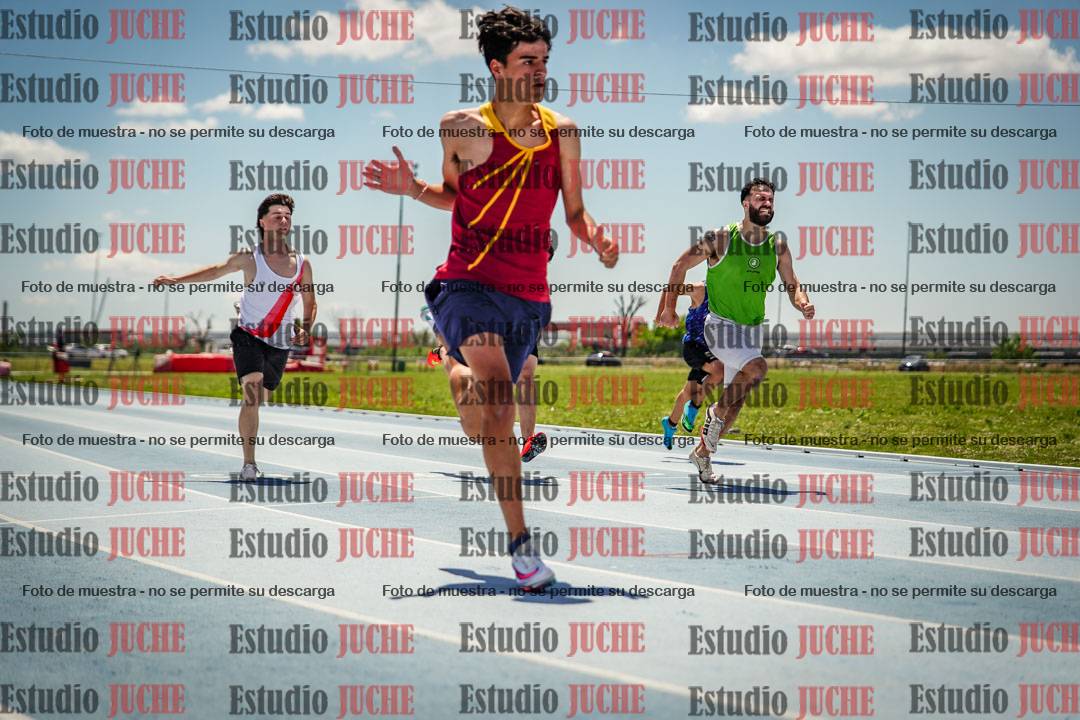 Fotos de los 100 m llanos de varones