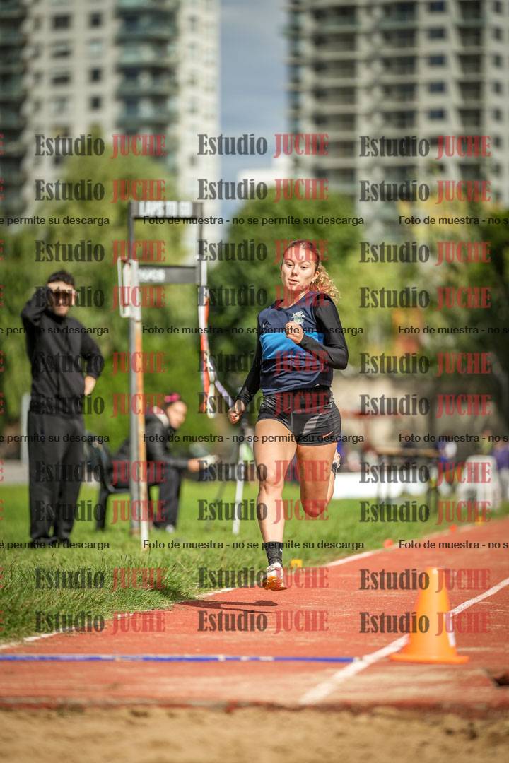 Fotos del salto en largo - mujeres mayores