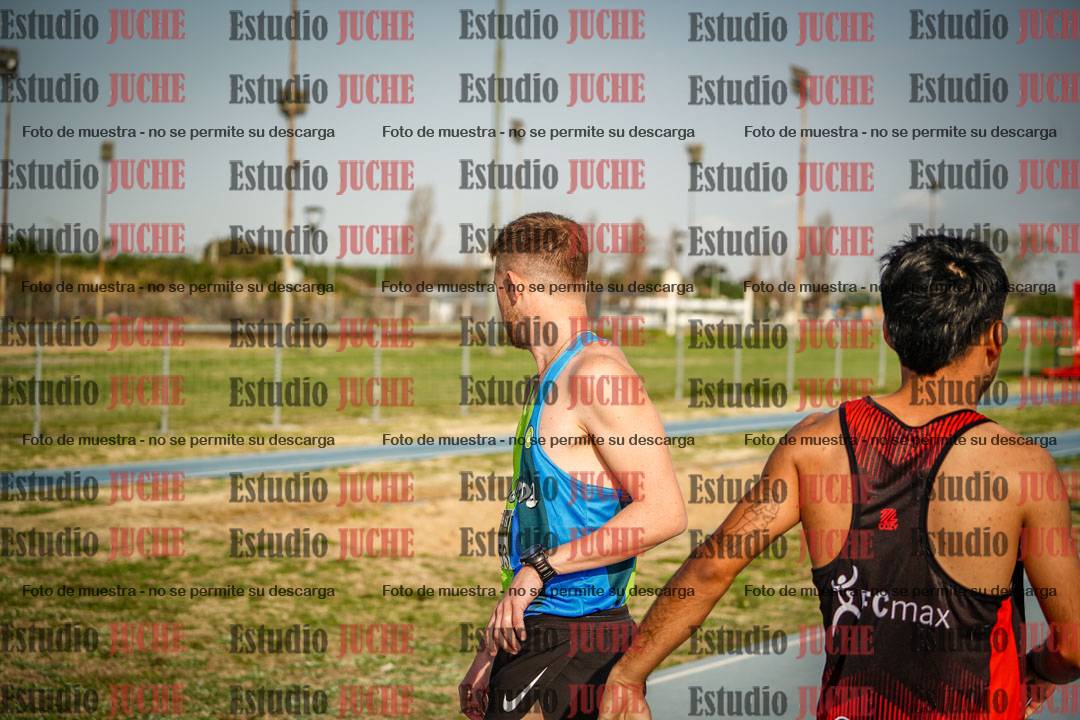 Fotos de los 3000 m llanos de varones