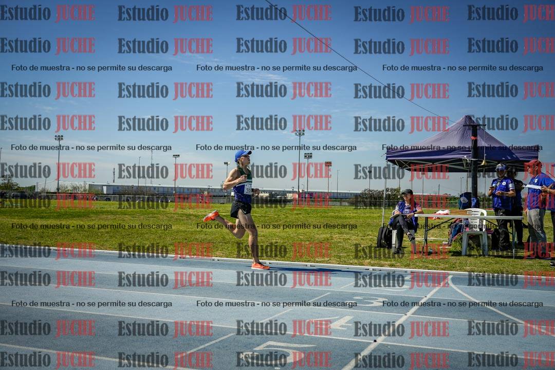 Fotos de los 2000 m con obstáculos de varones