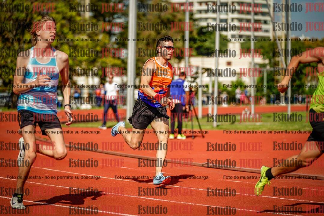 Fotos de los 200 m llanos de varones